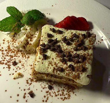 Venice Ristorante & Wine Bar signature dishes Handmade Pasta
Veal Scallopini
Tiramisu